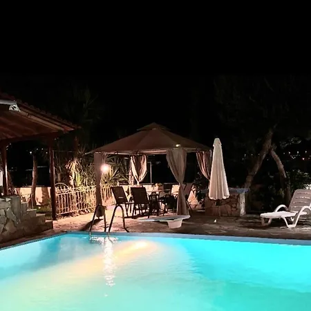 Dina's Isthmia Villa